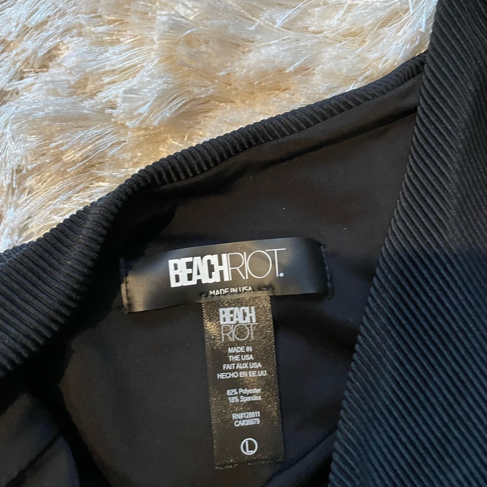 COPY - BEACH RIOT SWIM